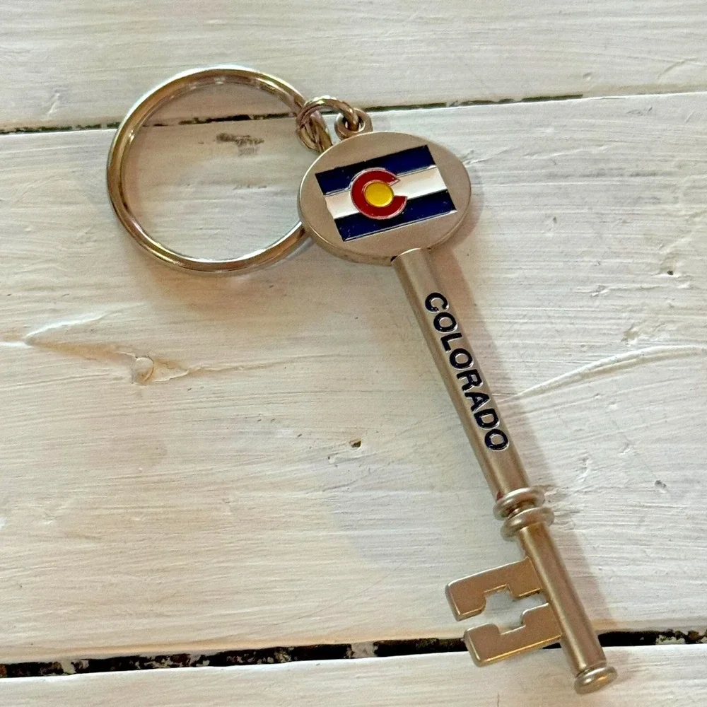 Colorado Keychain Key Ring Old School Key‎ Shape Design